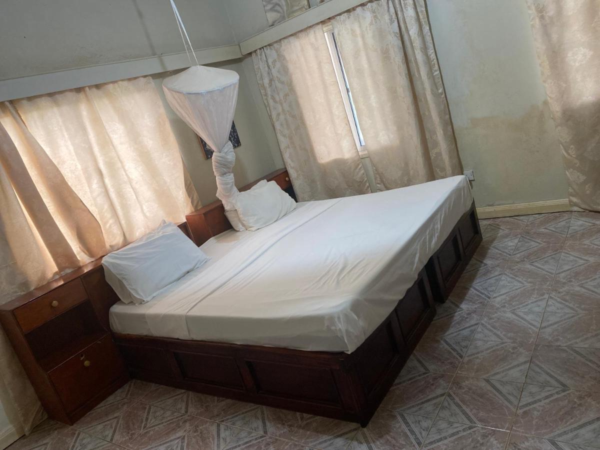 One World Village Guesthouse Bakau Dış mekan fotoğraf