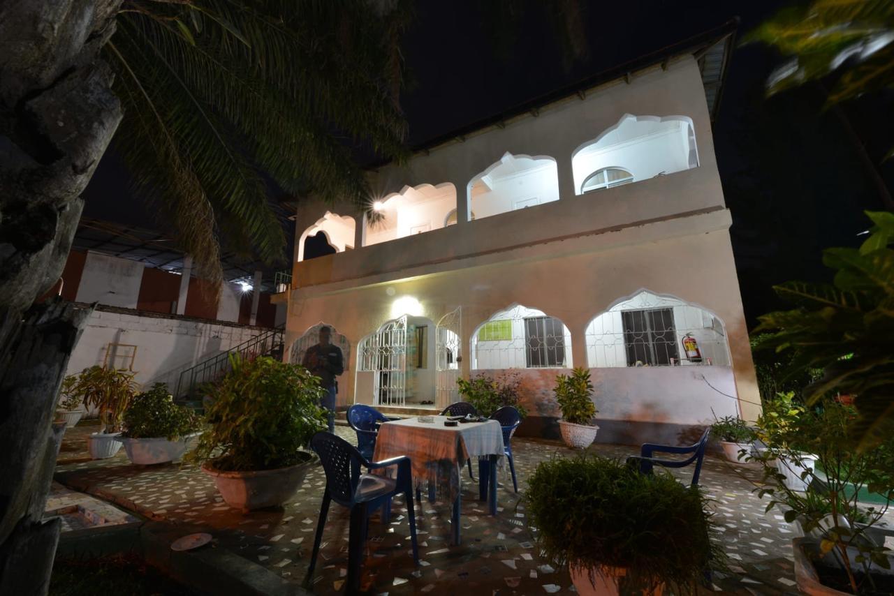 One World Village Guesthouse Bakau Dış mekan fotoğraf